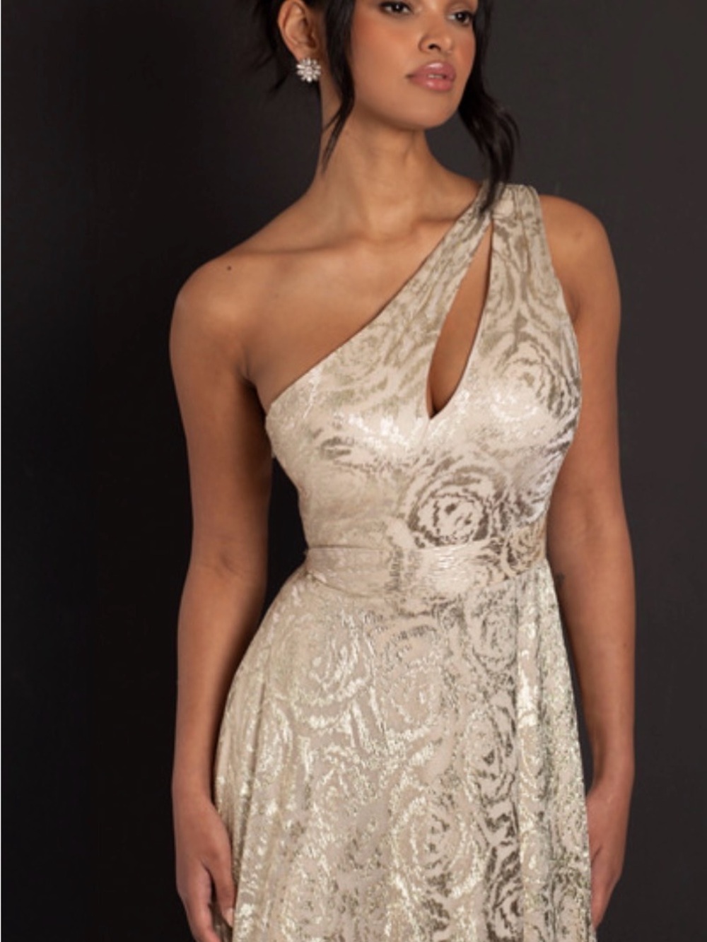 Betsy & Adam One Shoulder Foil Flower Gown-Size 4. Champagne & Gold. NWT.